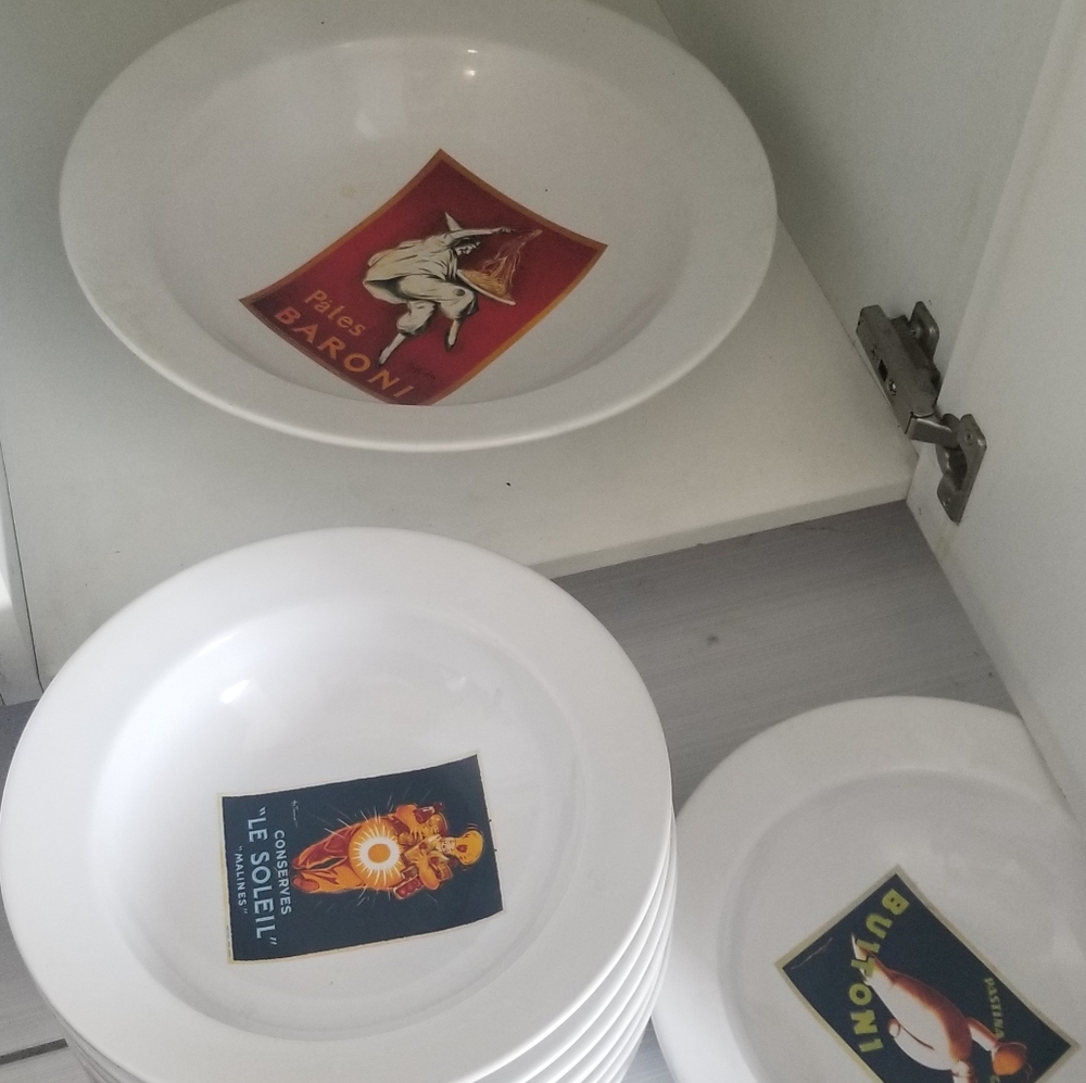 Pottery Barn Vintage Poster Pasta Bowl Set